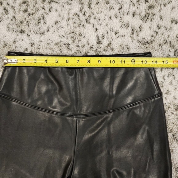WHBM SZ 8 Black Faux Leather Matrix Bodycon Pull On Skinny Ankle Runway Legging - Picture 8 of 13